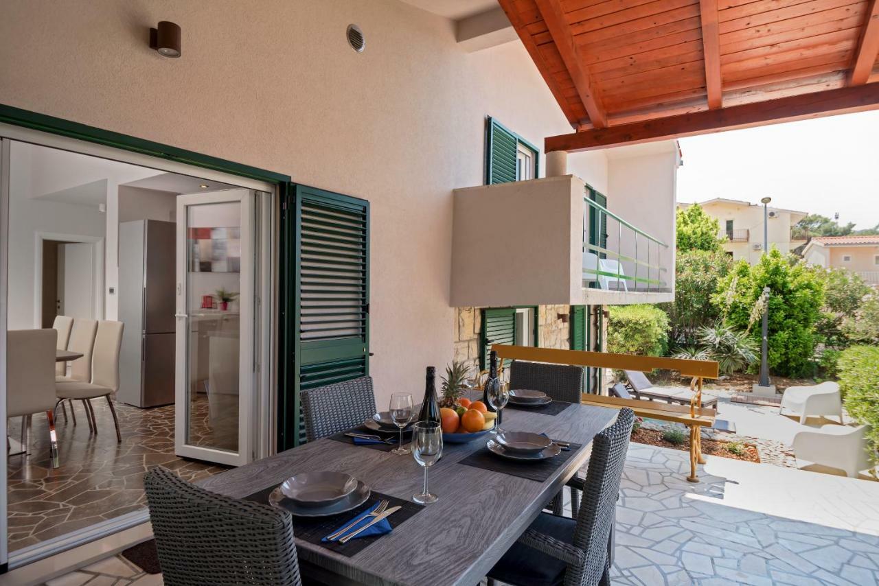 Villa Bandic Baška Voda エクステリア 写真