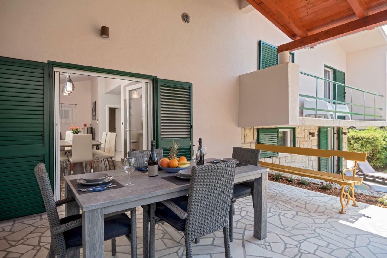 Villa Bandic Baška Voda エクステリア 写真